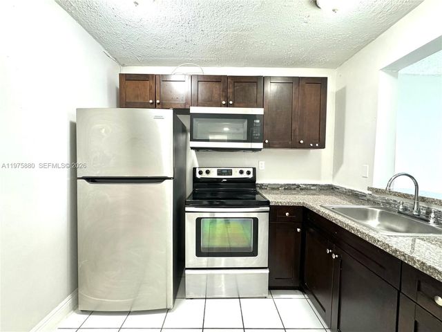 484 NW 165th St Rd A-411, Miami, FL 33169