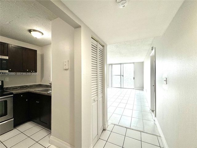 484 NW 165th St Rd A-411, Miami, FL 33169