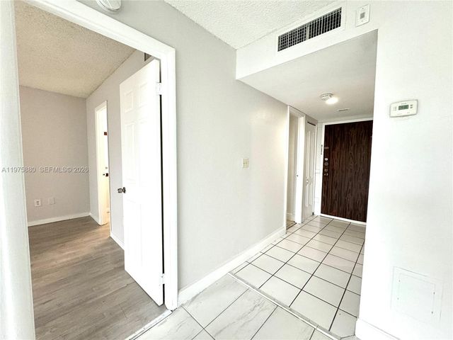 484 NW 165th St Rd A-411, Miami, FL 33169