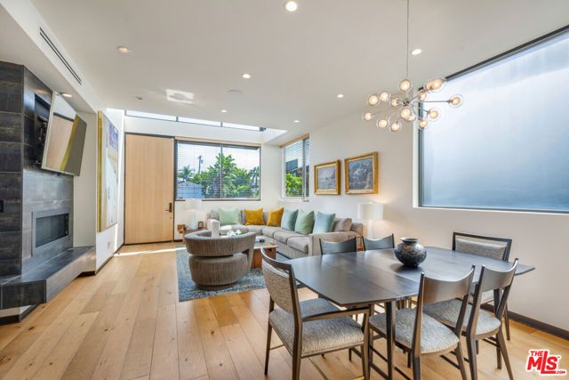 2325 Cloy Avenue, Venice (los Angeles), CA 90291