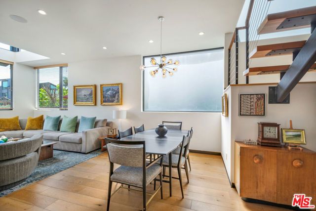 2325 Cloy Avenue, Venice (los Angeles), CA 90291
