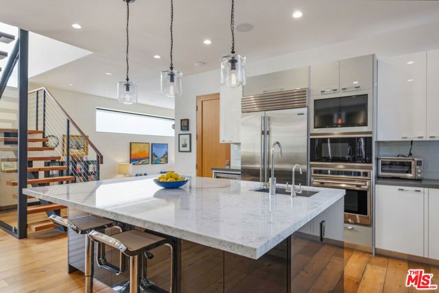 2325 Cloy Avenue, Venice (los Angeles), CA 90291