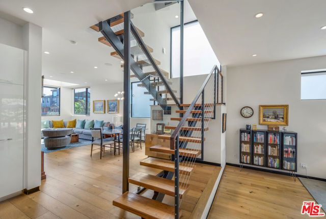 2325 Cloy Avenue, Venice (los Angeles), CA 90291
