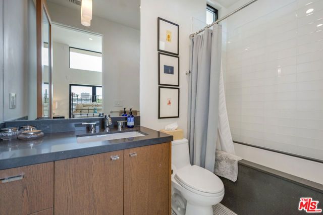 2325 Cloy Avenue, Venice (los Angeles), CA 90291