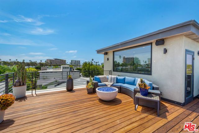 2325 Cloy Avenue, Venice (los Angeles), CA 90291