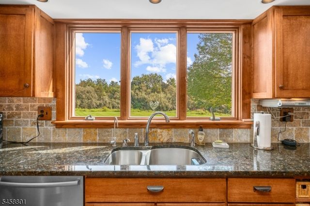 90 Brookville Hollow Rd, Delaware Twp., NJ 08559