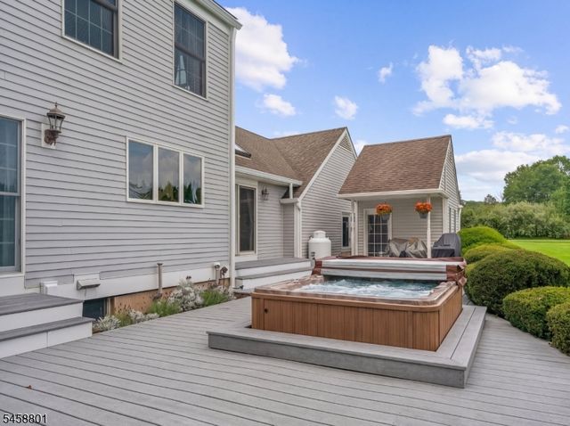 90 Brookville Hollow Rd, Delaware Twp., NJ 08559