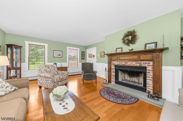 90 Brookville Hollow Rd, Delaware Twp., NJ 08559