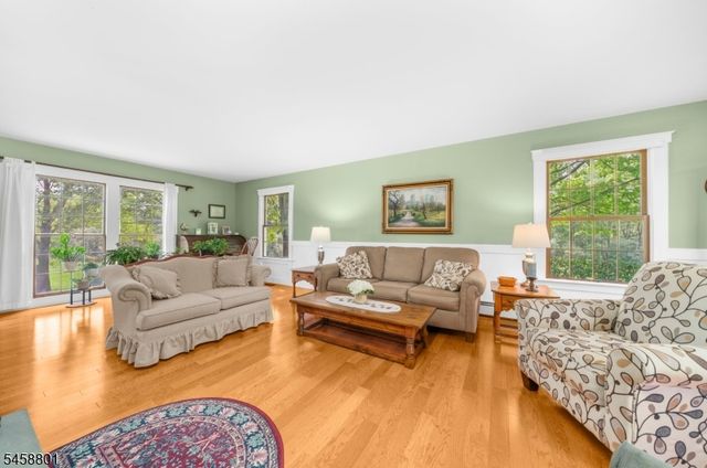 90 Brookville Hollow Rd, Delaware Twp., NJ 08559
