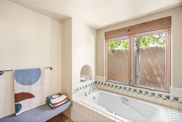 112 Coyote Ridge Trail, Santa Fe, NM 87507