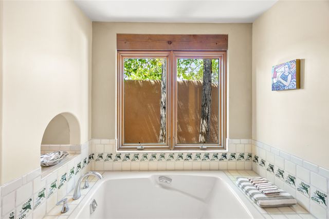 112 Coyote Ridge Trail, Santa Fe, NM 87507