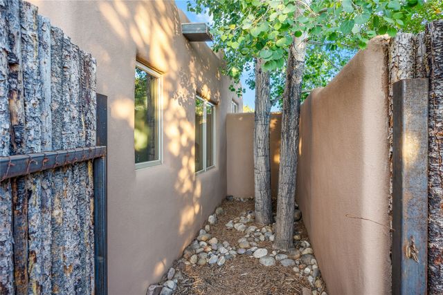 112 Coyote Ridge Trail, Santa Fe, NM 87507