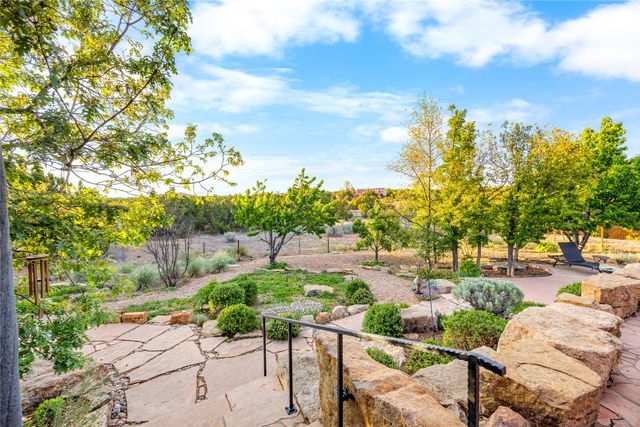 112 Coyote Ridge Trail, Santa Fe, NM 87507