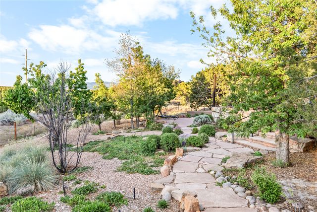 112 Coyote Ridge Trail, Santa Fe, NM 87507