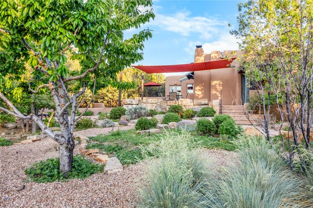 112 Coyote Ridge Trail, Santa Fe, NM 87507