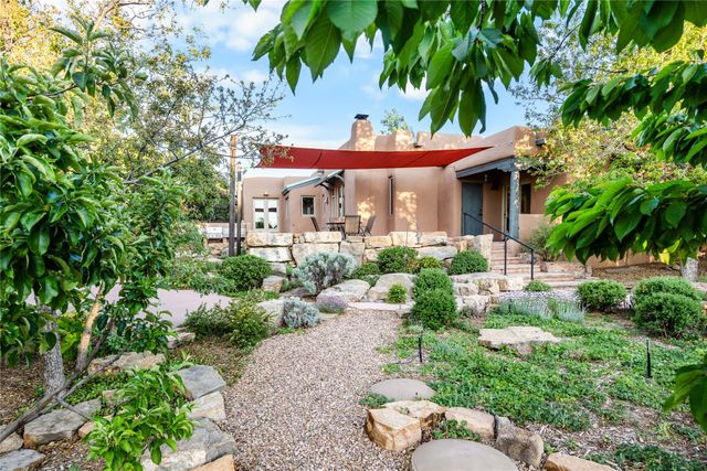 112 Coyote Ridge Trail, Santa Fe, NM 87507