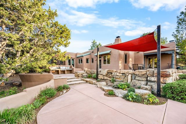 112 Coyote Ridge Trail, Santa Fe, NM 87507