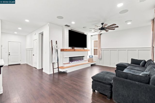 145 Willowrun Way, Oakley, CA 94561