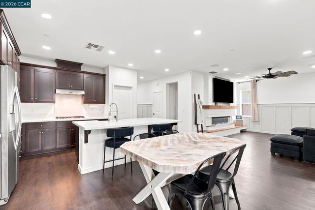 145 Willowrun Way, Oakley, CA 94561