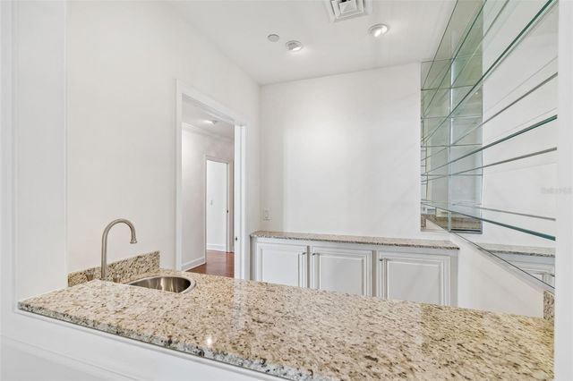 3203 BAYSHORE BOULEVARD 1202, Tampa, FL 33629