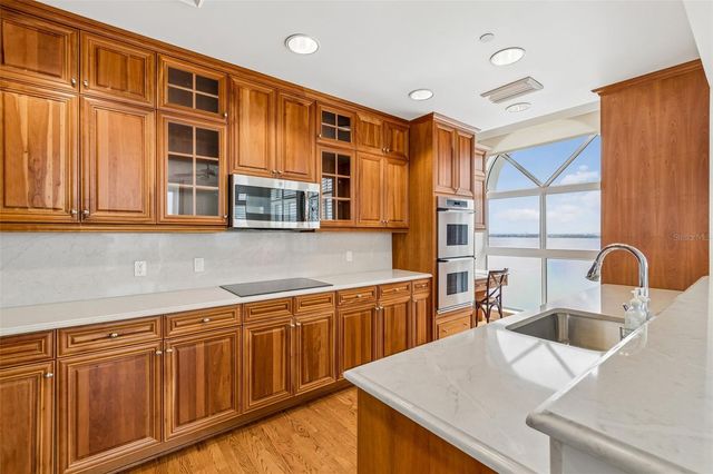 3203 BAYSHORE BOULEVARD 1202, Tampa, FL 33629