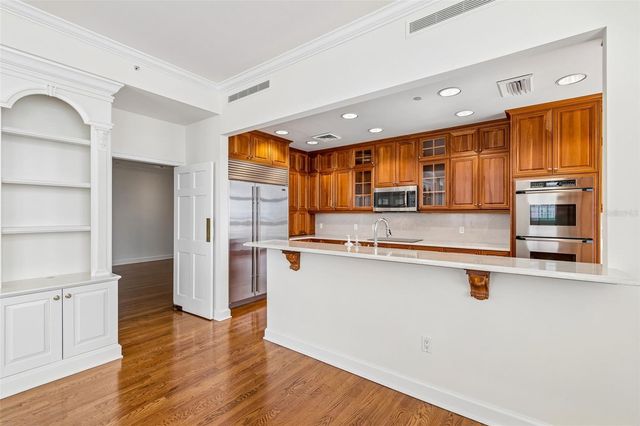 3203 BAYSHORE BOULEVARD 1202, Tampa, FL 33629