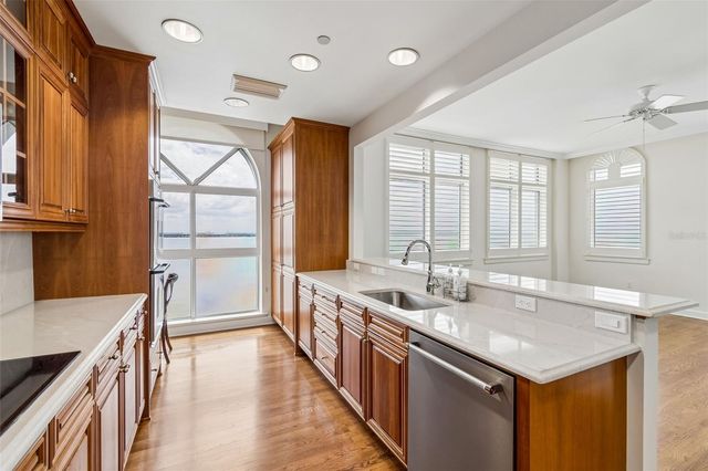 3203 BAYSHORE BOULEVARD 1202, Tampa, FL 33629