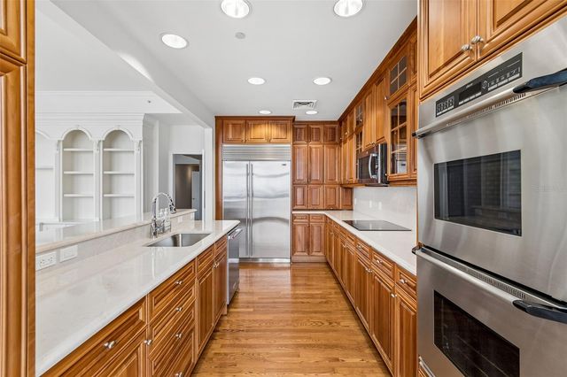 3203 BAYSHORE BOULEVARD 1202, Tampa, FL 33629