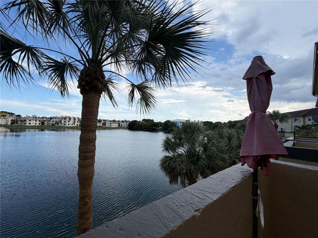 14902 SW 82nd Lane 13205, Miami, FL 33193