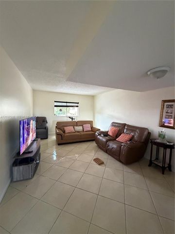 14902 SW 82nd Lane 13205, Miami, FL 33193