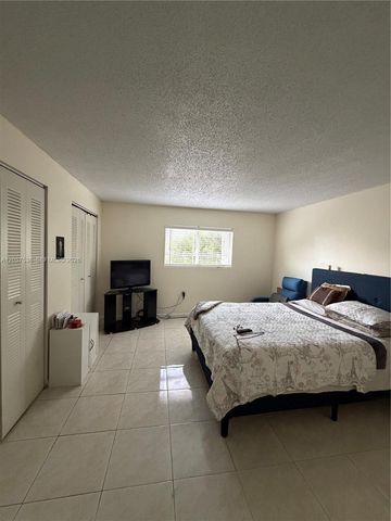 14902 SW 82nd Lane 13205, Miami, FL 33193
