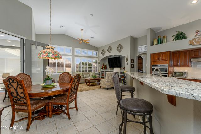 18399 N KRISTA Way, Surprise, AZ 85374