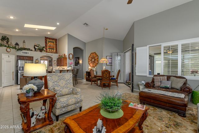 18399 N KRISTA Way, Surprise, AZ 85374