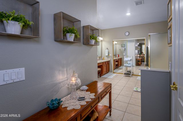 18399 N KRISTA Way, Surprise, AZ 85374