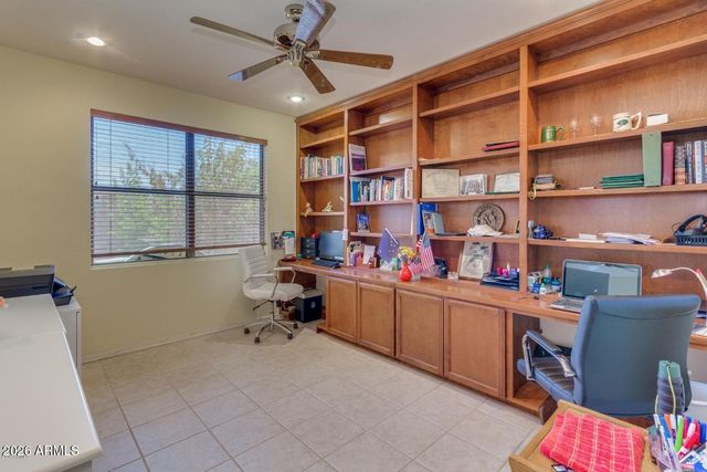 18399 N KRISTA Way, Surprise, AZ 85374