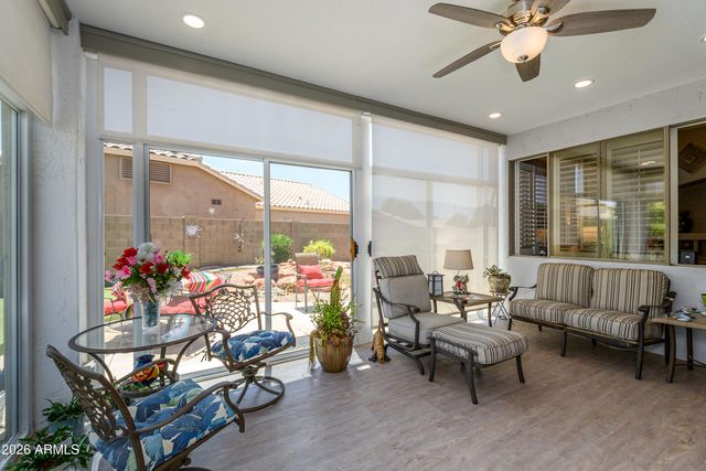 18399 N KRISTA Way, Surprise, AZ 85374