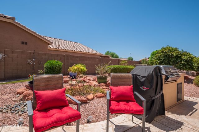 18399 N KRISTA Way, Surprise, AZ 85374