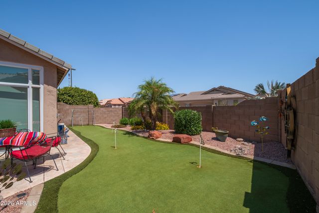 18399 N KRISTA Way, Surprise, AZ 85374
