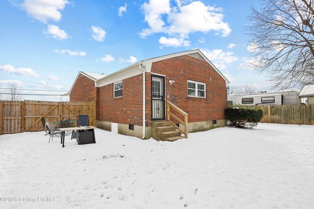 9806 Caven Ave, Louisville, KY 40229