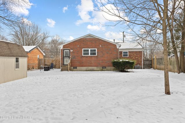 9806 Caven Ave, Louisville, KY 40229