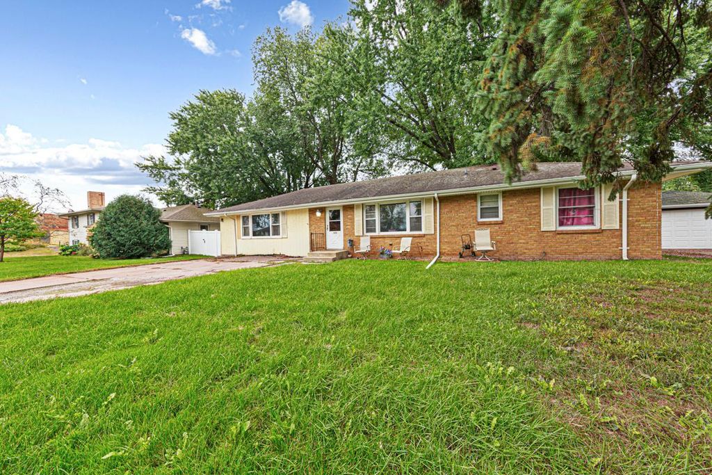 3320 Upper 143rd Street W, Rosemount, MN 55068