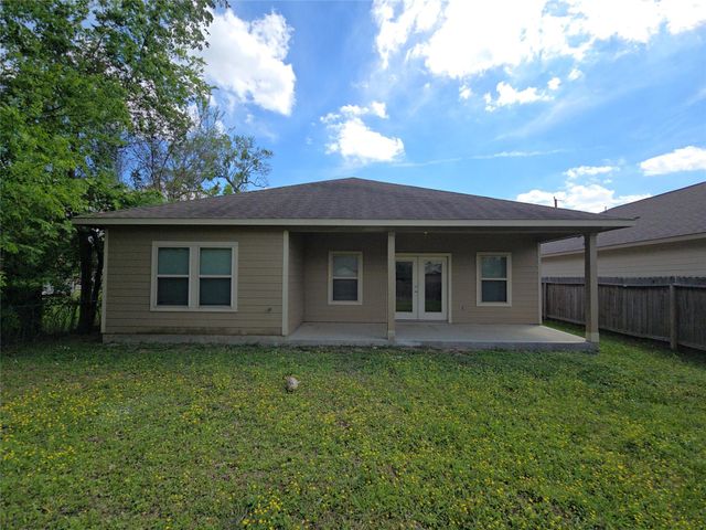 8205 Claiborne, Houston, TX 77078