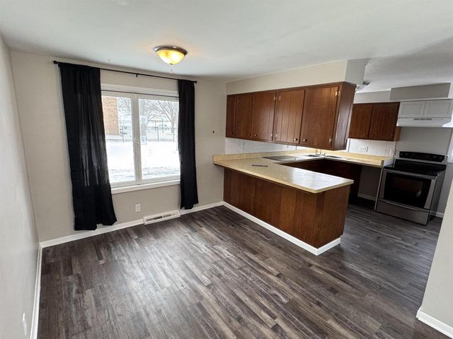 921 W Grand Avenue, Beloit, WI 53511