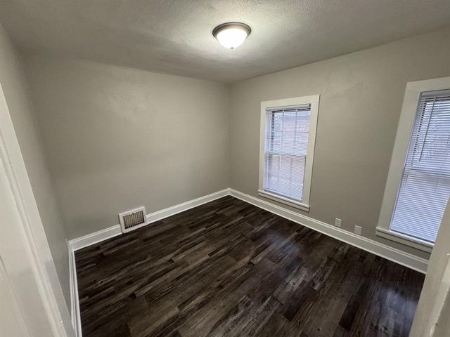 921 W Grand Avenue, Beloit, WI 53511