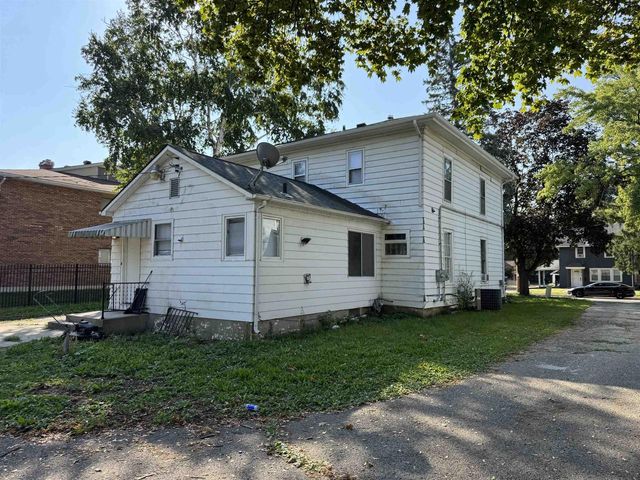 921 W Grand Avenue, Beloit, WI 53511