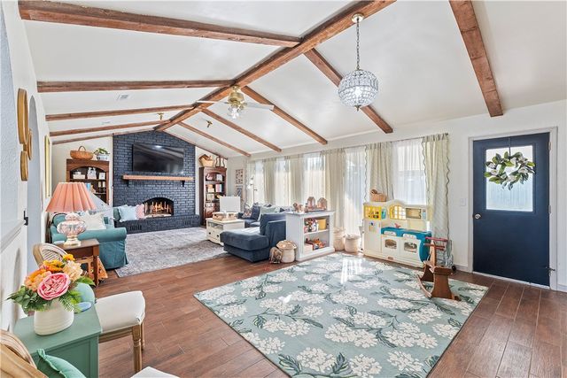 9 NW K Place, Bentonville, AR 72712