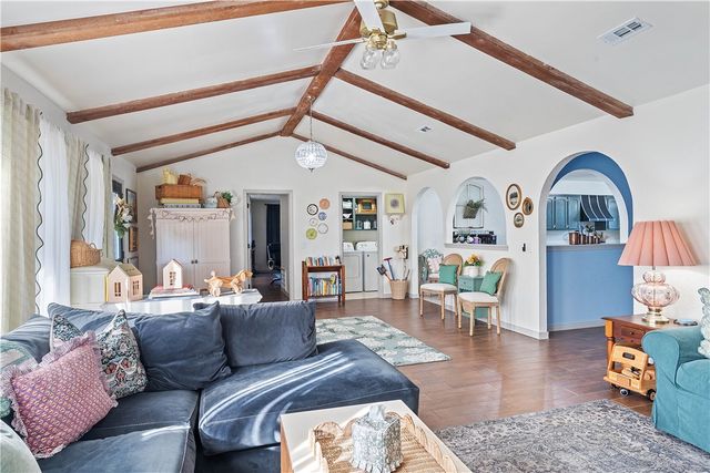 9 NW K Place, Bentonville, AR 72712