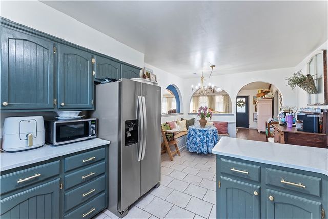 9 NW K Place, Bentonville, AR 72712