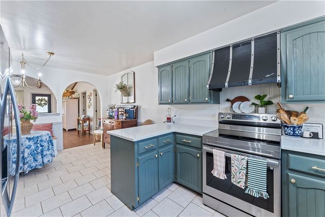 9 NW K Place, Bentonville, AR 72712