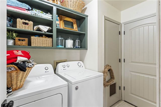 9 NW K Place, Bentonville, AR 72712